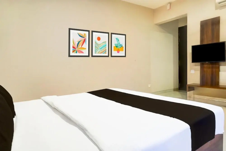 Elite Stays at Viman Nagar Kharadi