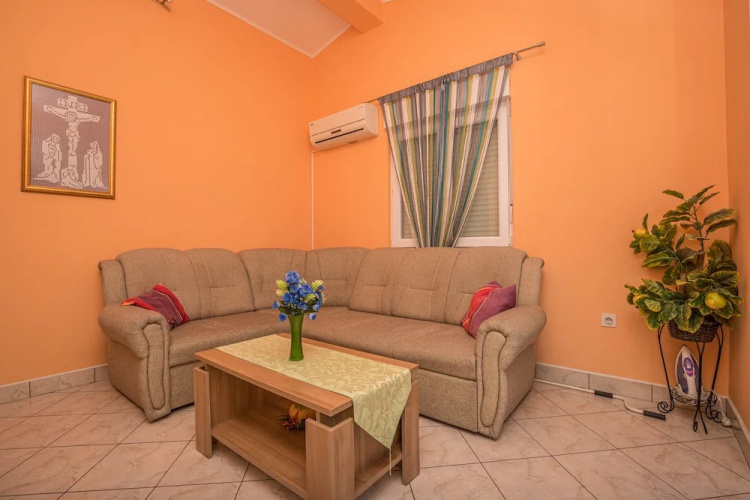 Apartment Miky