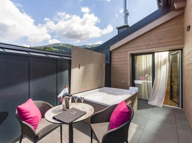 Deluxe Double Suite