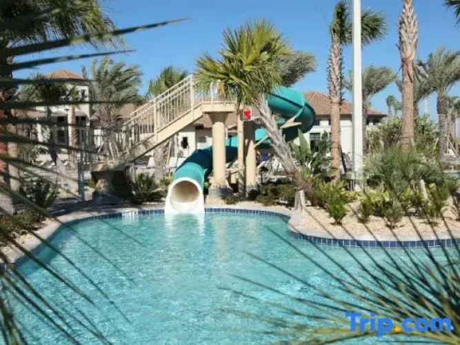 Spacious 6Bd/6Ba w/ Pool 10 mi from Disney!
