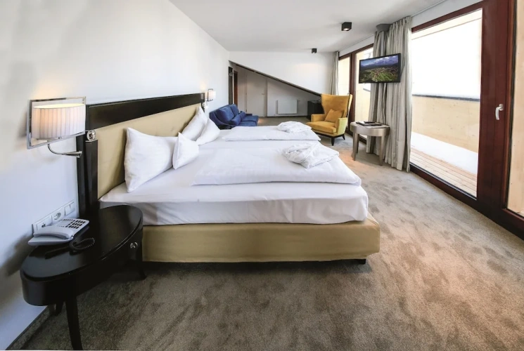 Deluxe Quadruple room with balcony and with mountain view