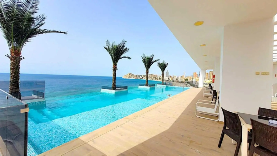 Luxury apartment5 with infinity swimming pool