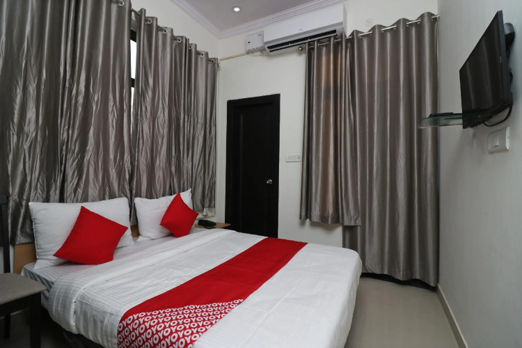 OYO Flagship 30894 Indira Nagar