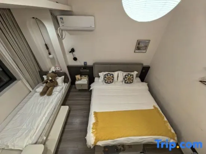 Standard Twin Family room
