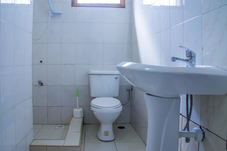 Hotel Alvers Mukono