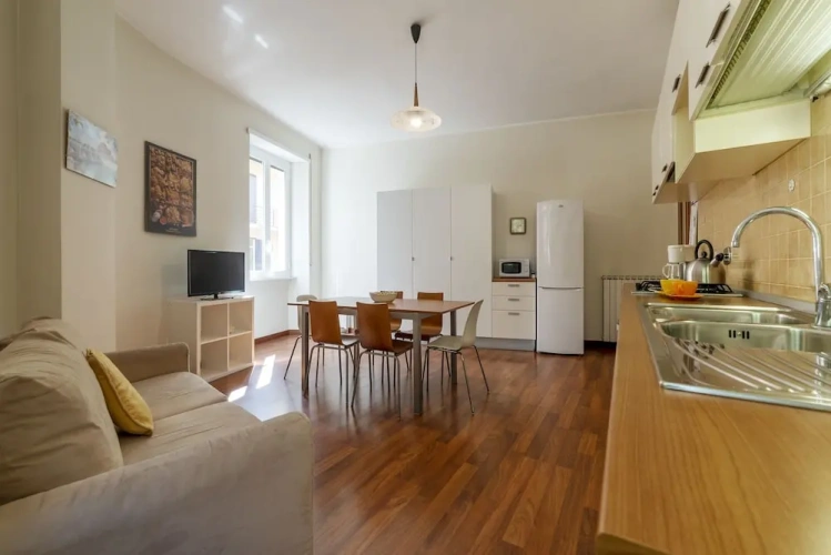 4 Bedrooms Apartment with balcony