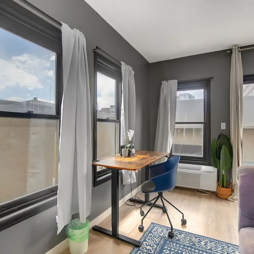 Intimate En Suite Studio