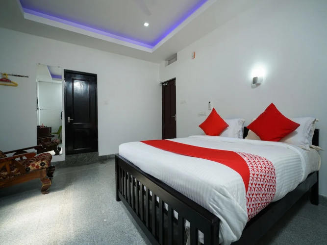 OYO 14270 Marottickal Residency