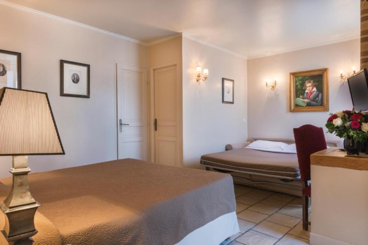 Standard Quadruple room
