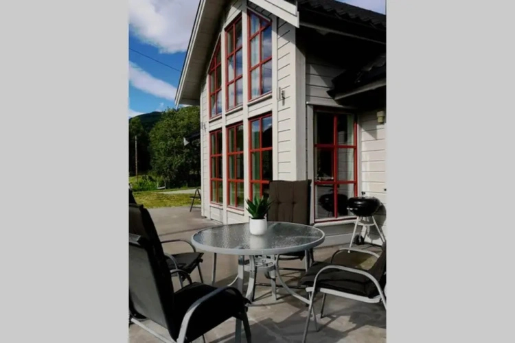 3 Bedrooms Double Cottage