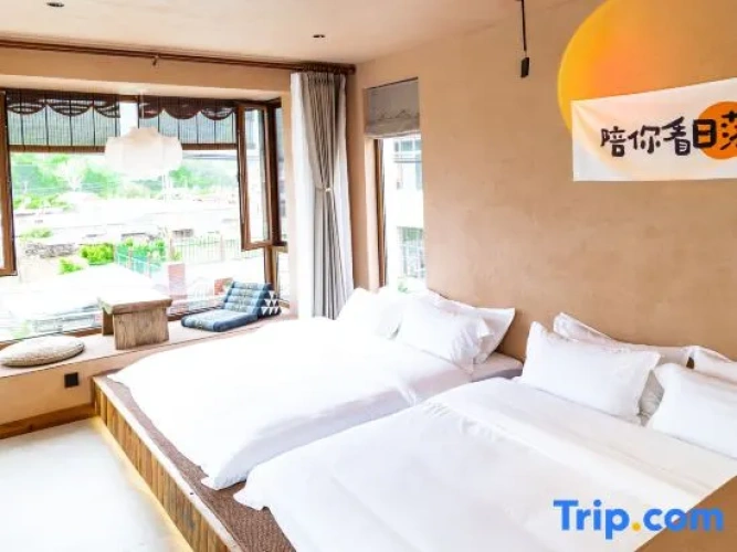 Standard Twin room with sunset view