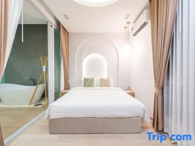 5 Bedrooms Luxury Villa