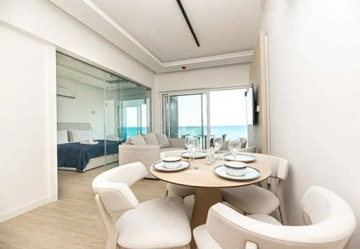 Dinglis Beach Hotel Apartments
