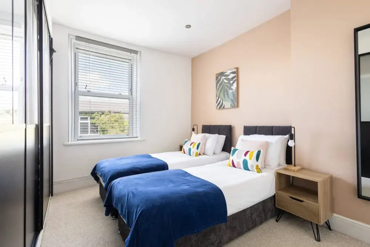 Host Stay Grove Road