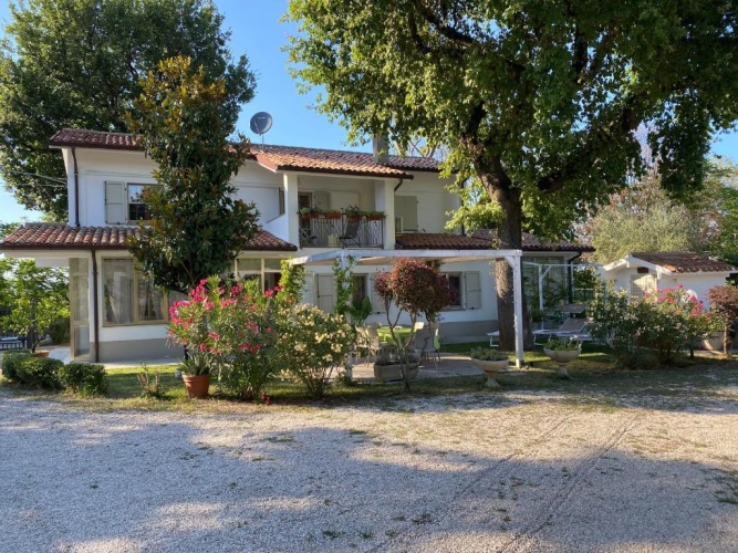 3 Bedrooms Cottage