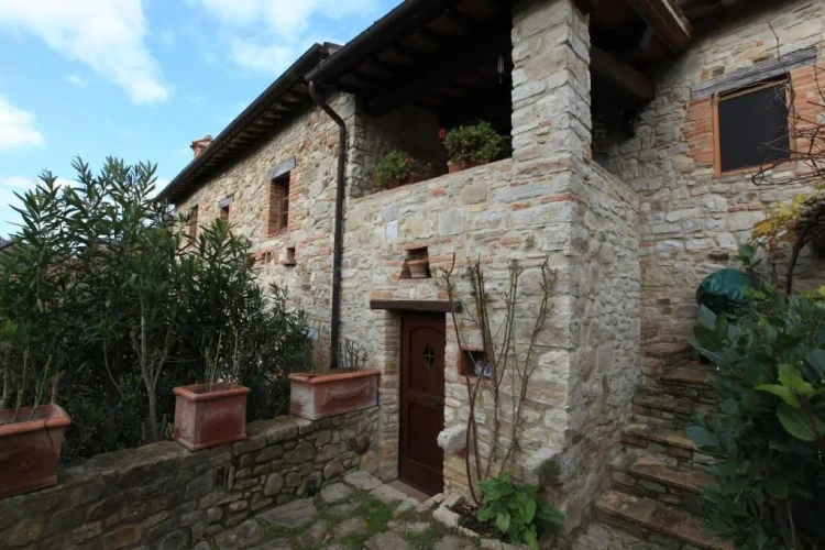 3 Bedrooms Cottage