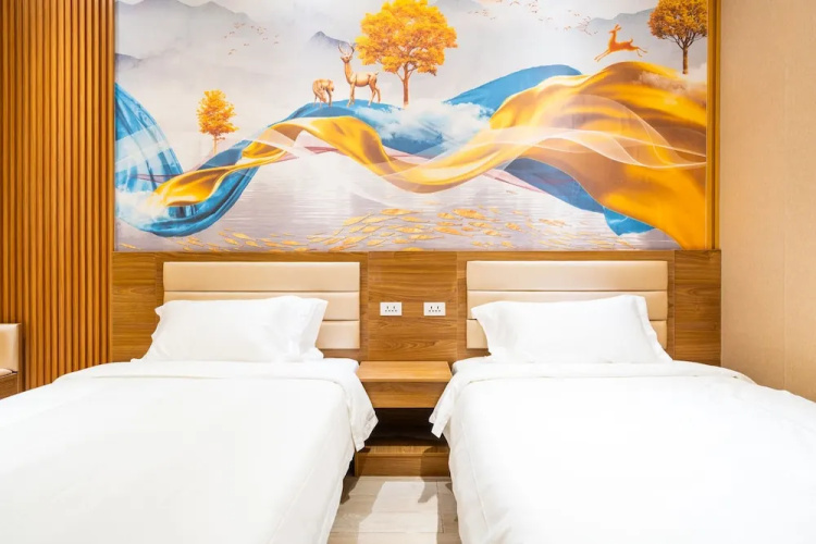 Home me Hotel