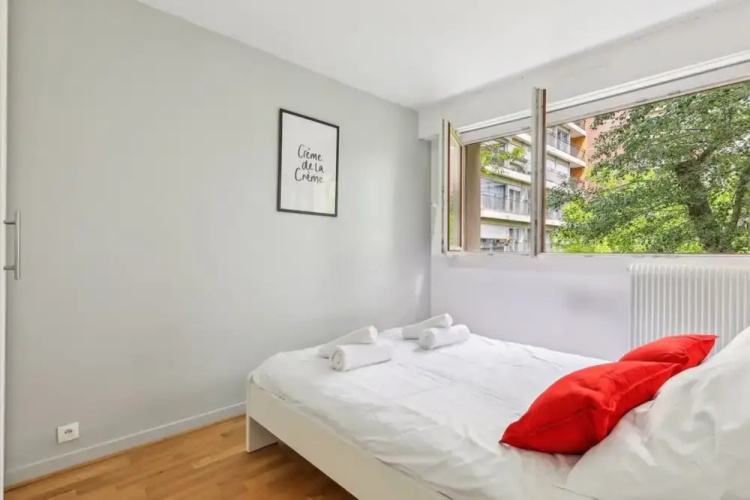 Spacious Apartment With Balcony -11th- Mobility le