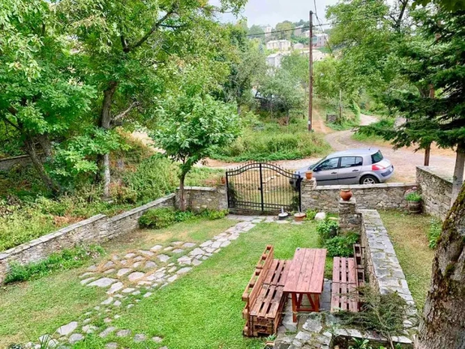 2 Bedrooms Cottage