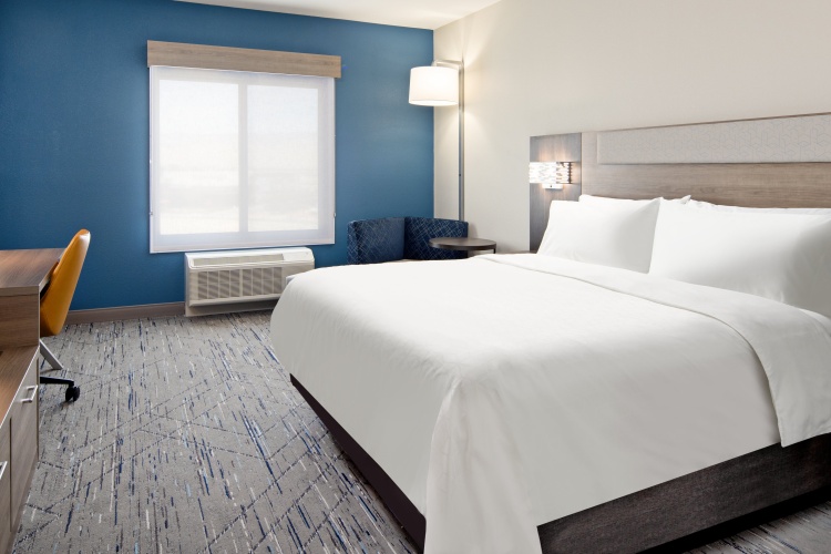 Holiday Inn Express & Sts Palm Desert - Millennium photo 8
