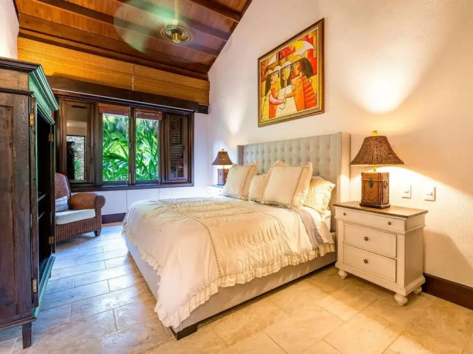 Sunny Vacation Villa 56