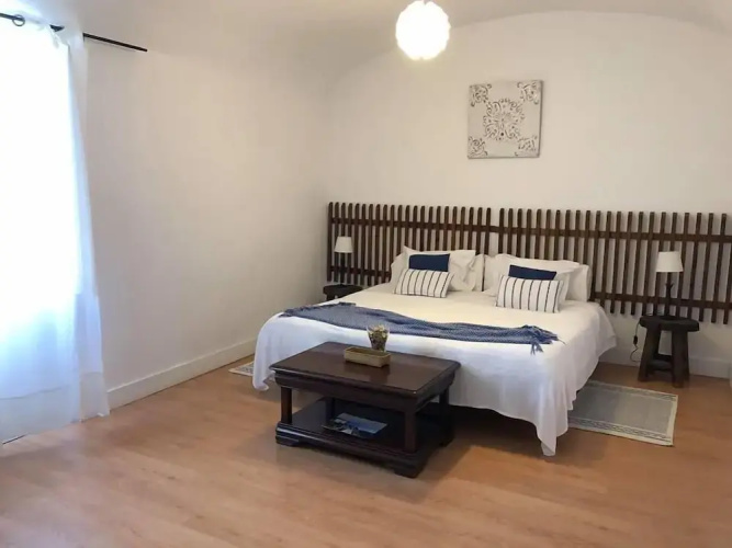 Avis Guest House