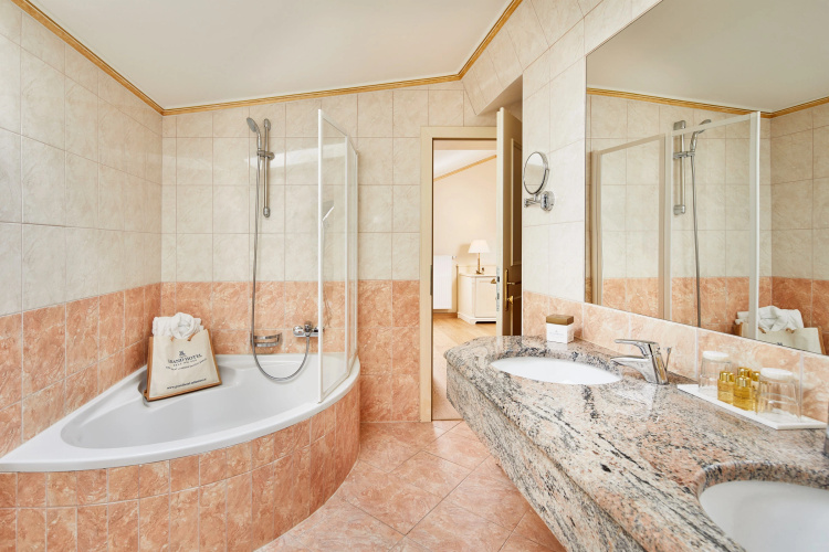 Grand Hotel Zell Am See photo 10