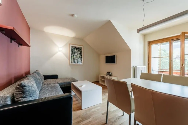 2 Bedrooms Luxury Apartment