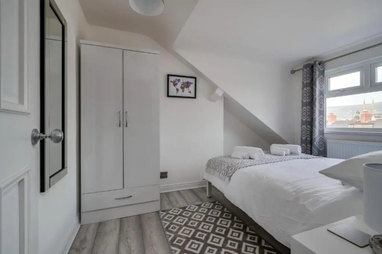 Central Belfast Apartments: Georgian House