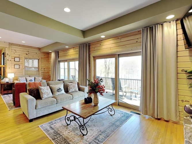 5 Bedrooms Cottage with balcony