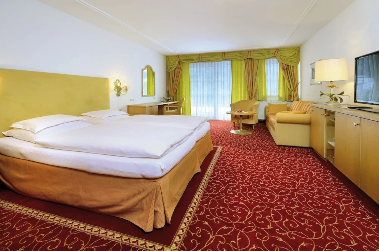 Junior Suite with balcony and with mountain view