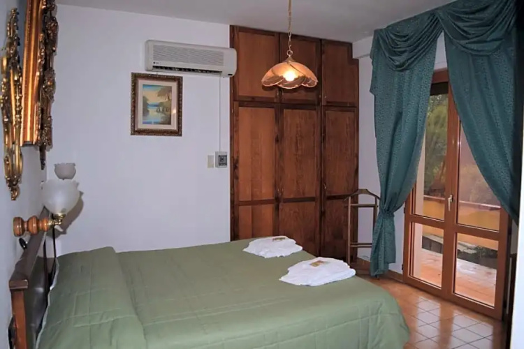 Garden Hotel