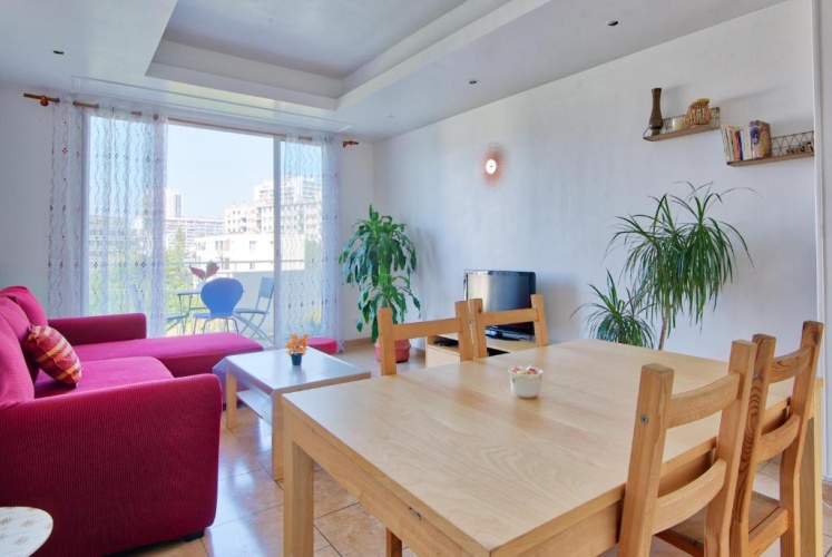 3 Bedrooms Apartment