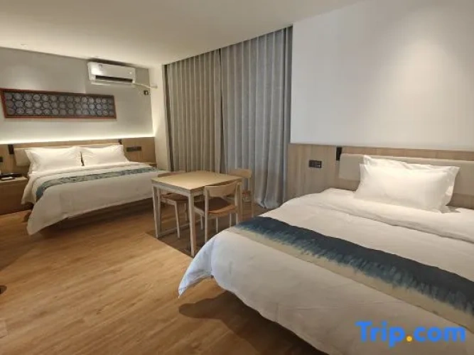 Standard Twin Family room