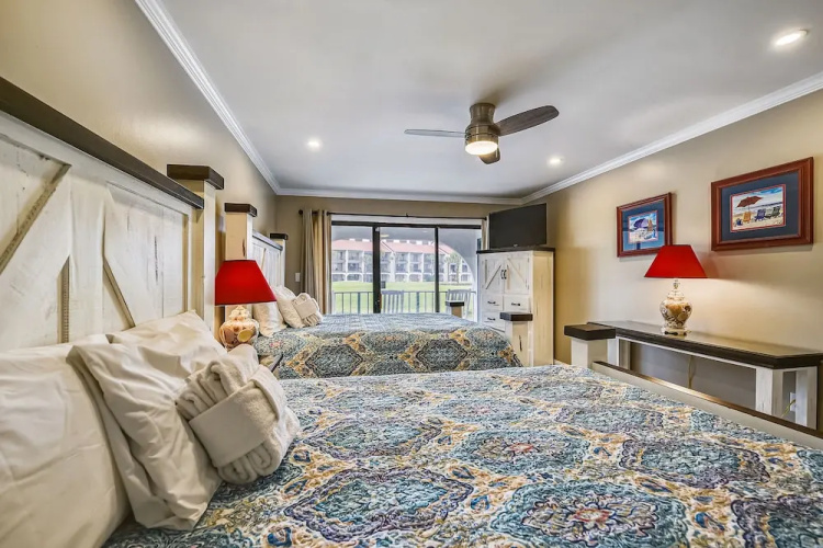 Edgewater by Book That Condo