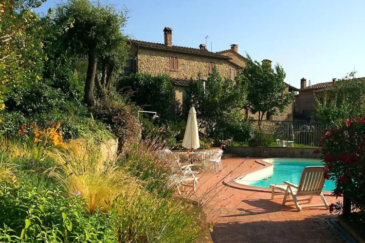 Villa Este con Piscina