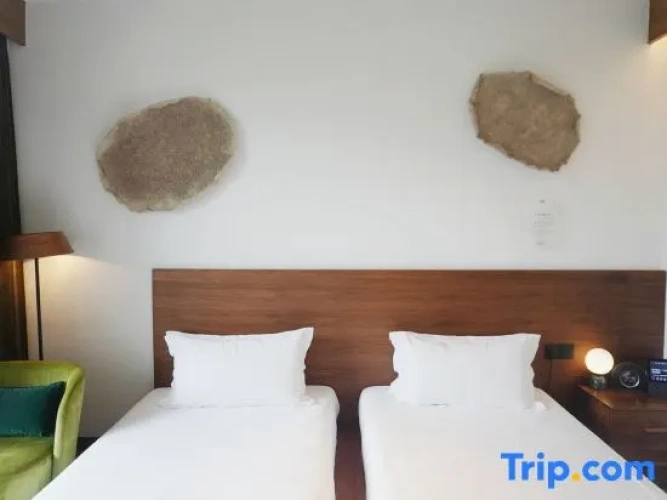 Standard Twin room with balcony