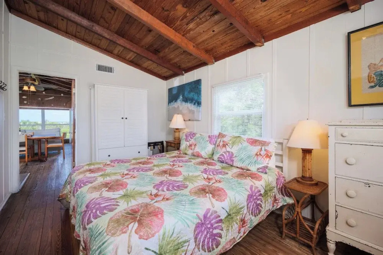 Pounds Cottage by Distinctive Beach Rentals