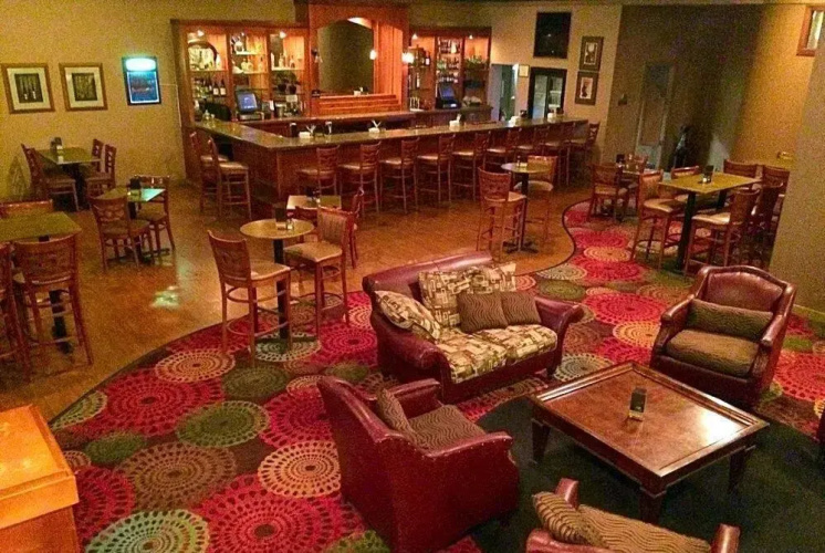 Days Inn by Wyndham Warren