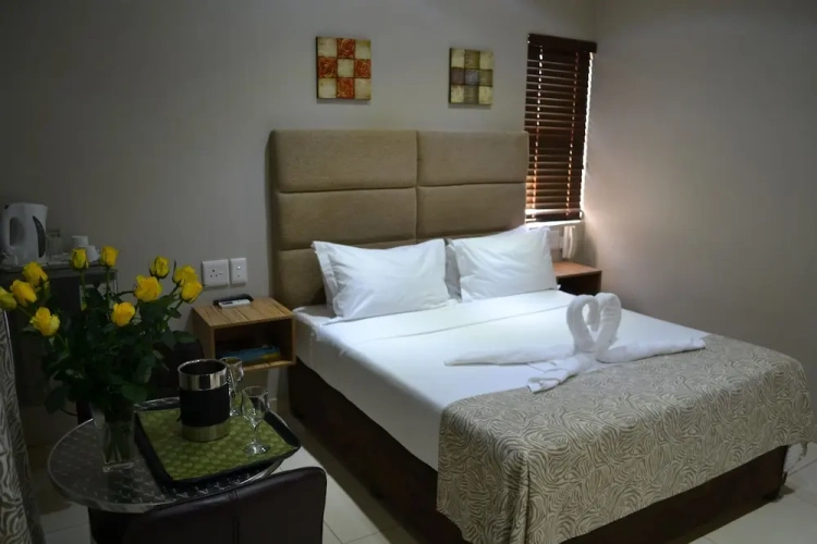 Standard Double room with city view