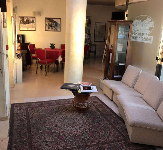 Hotel Joli