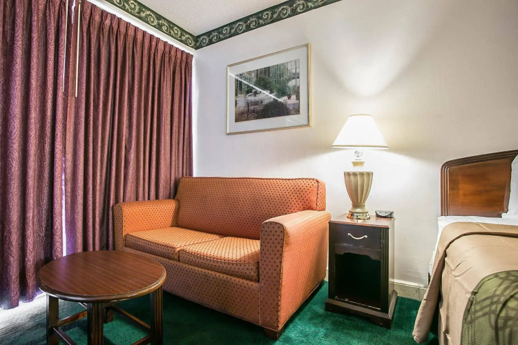 OYO Hotel Sumter SC Downtown