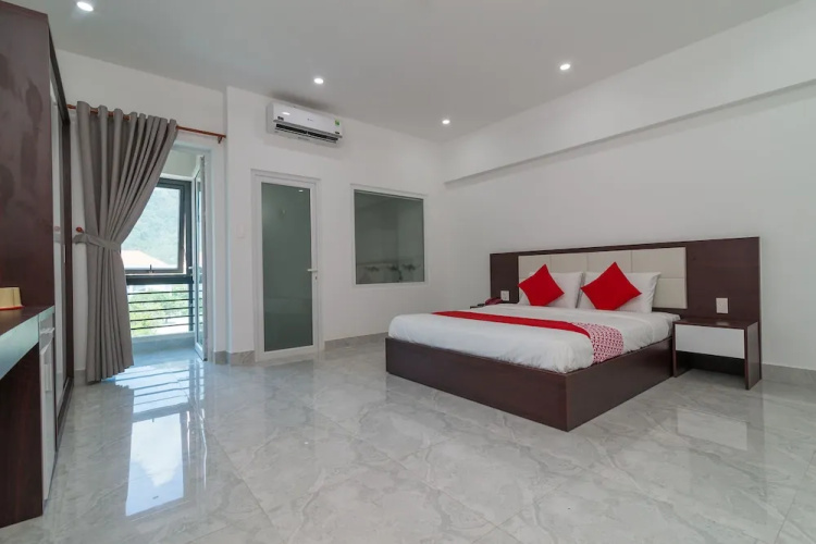 Ruby Hotel By OYO Rooms
