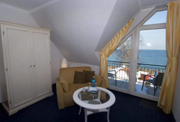 Comfort Double room with balcony and with sea view