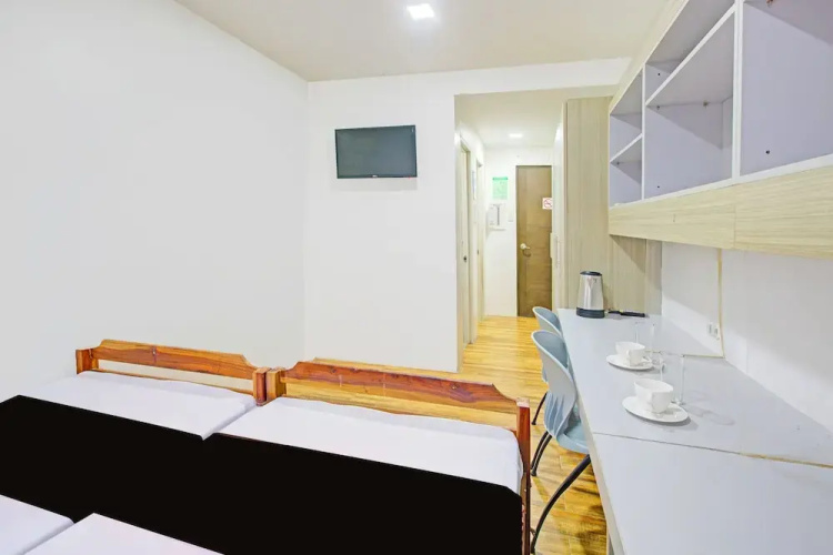 OYO 1144 1318 Residences