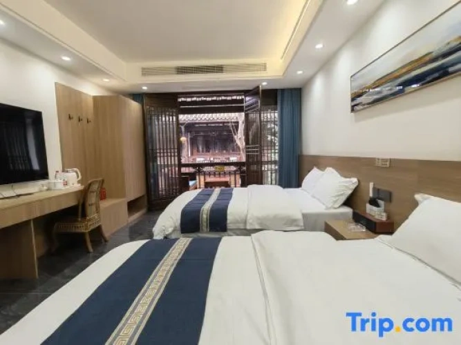 Standard room with balcony