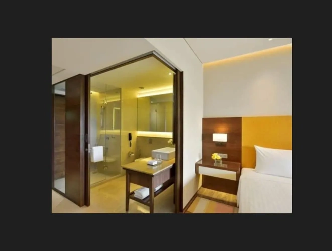 Standard Twin room with city view