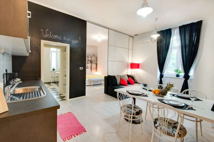 Apartment with garden view