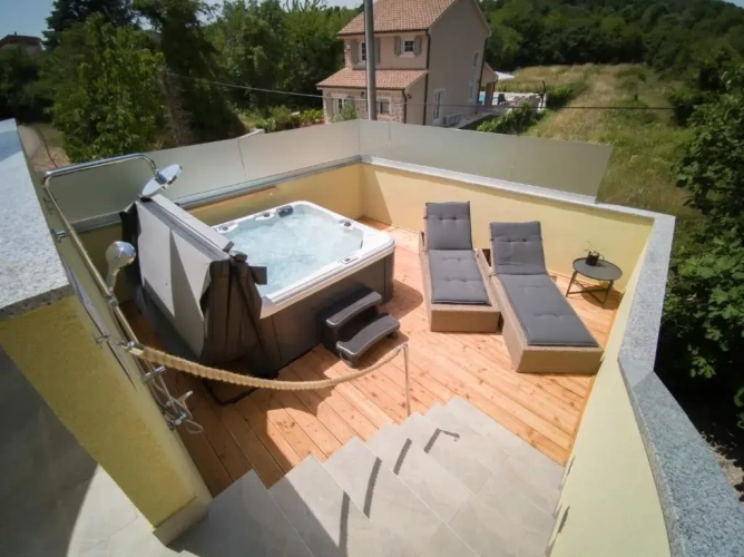 3 Bedrooms Villa