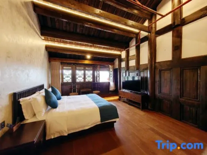 Duplex Suite with view